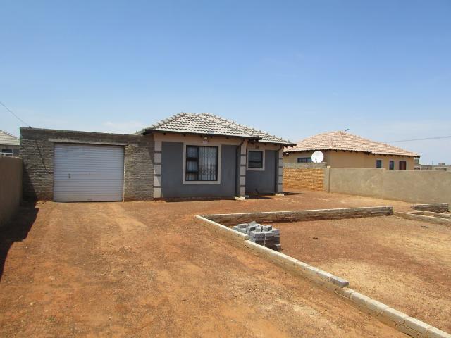 3 Bedroom House For Sale in Westonaria