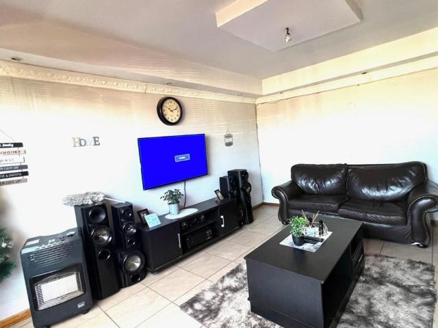 3 Bedroom House For Sale in Westenburg