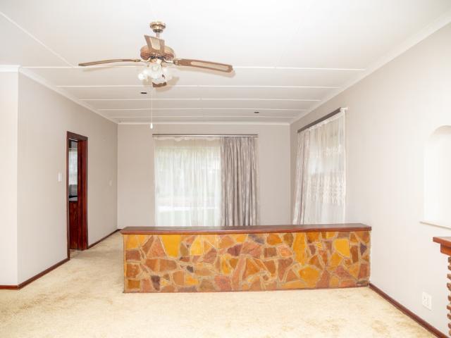 3 Bedroom House For Sale in Willow Park