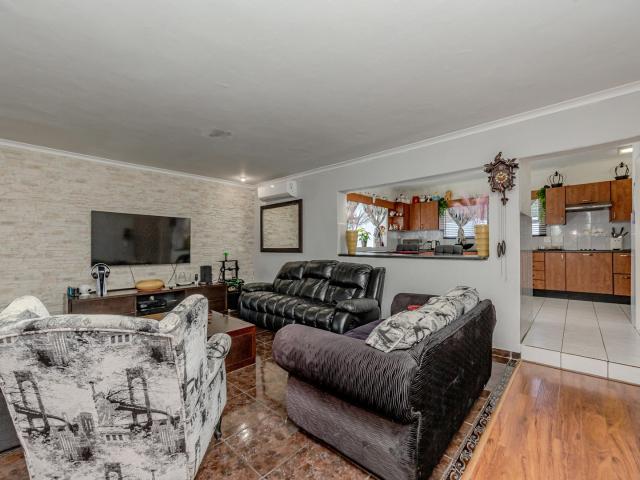 3 Bedroom House For Sale in Wilro Park