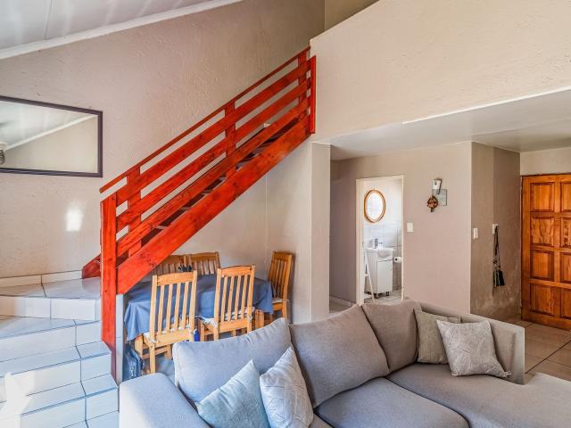 3 Bedroom House For Sale in Wychwood