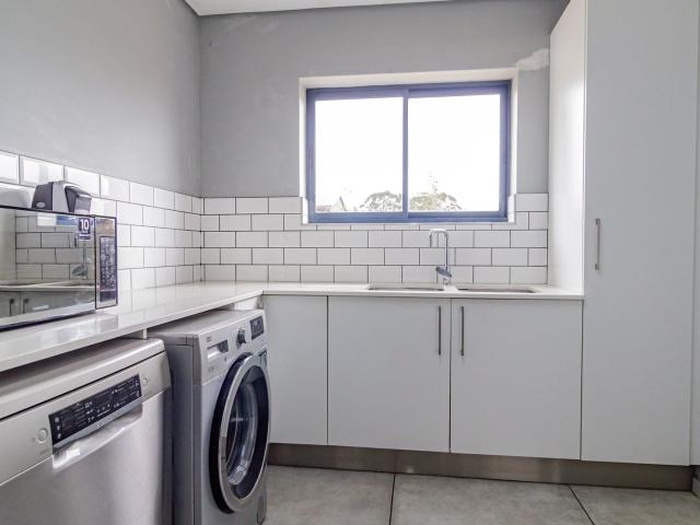3 Bedroom House For Sale in Tafelzicht