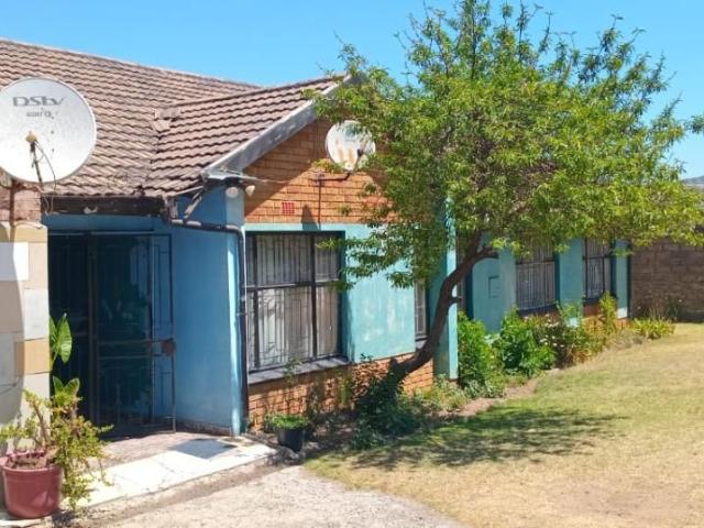 3 Bedroom house for sale in Tasbet Park Ext 1, Witbank