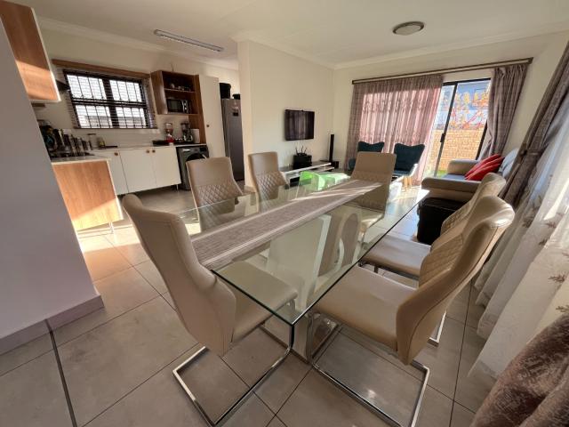 3 Bedroom House For Sale in Thatchfield Ridge