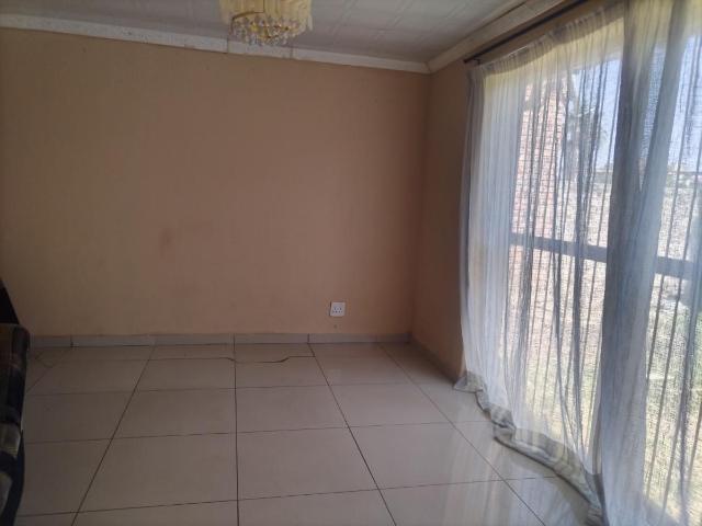 3 Bedroom house for sale in Theresapark, Akasia