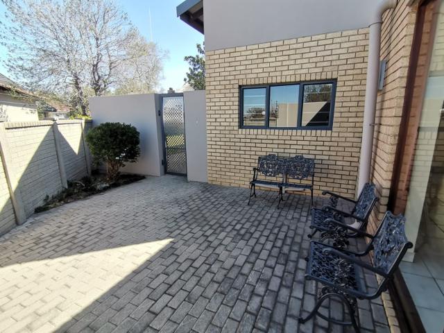 3 Bedroom House For Sale in Vaalpark