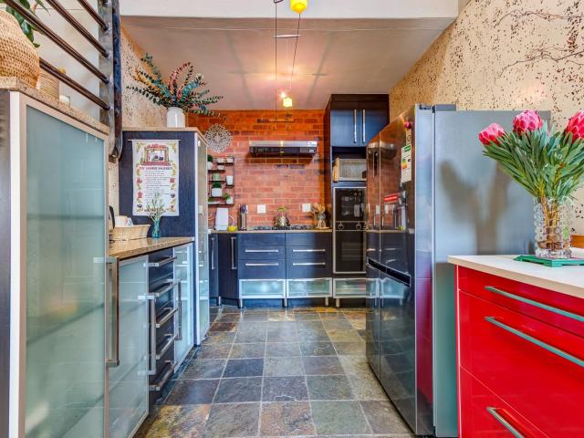 3 Bedroom House For Sale in Van Riebeeck Park