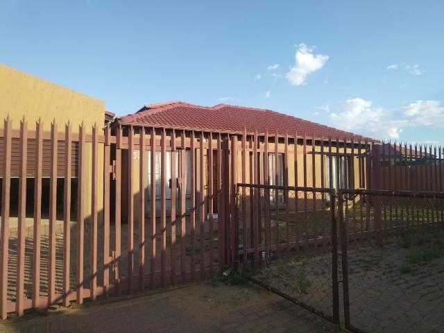 3 Bedroom House For Sale in Vanderbijlpark CE