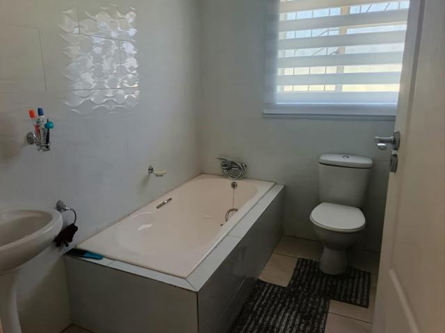 3 Bedroom House For Sale in Vanderbijlpark SW 2