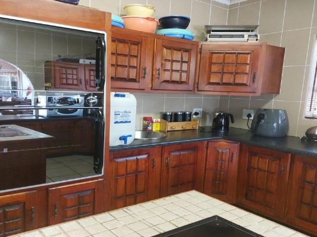 3 Bedroom house for sale in Vanderbijlpark SW 2