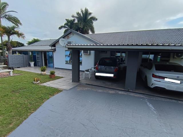 3 Bedroom House For Sale in Veld En Vlei