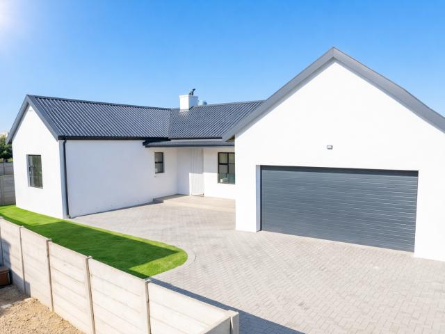 3 Bedroom House For Sale in Velddrif
