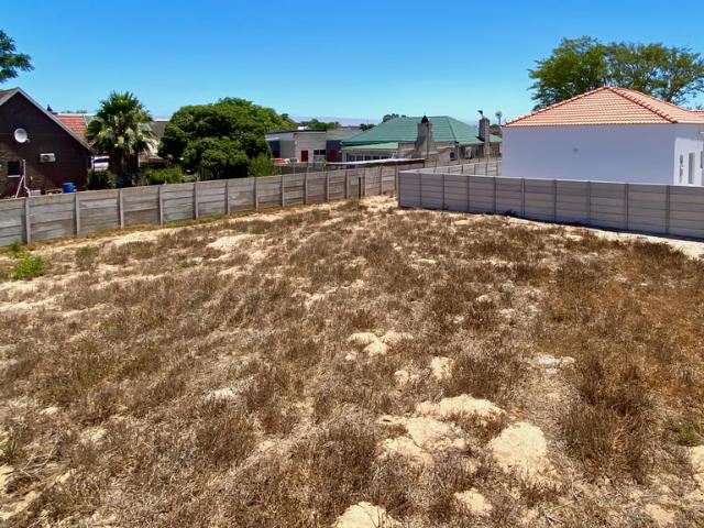 3 Bedroom House For Sale in Velddrif