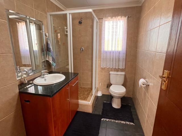 3 Bedroom House For Sale in Verwoerdpark