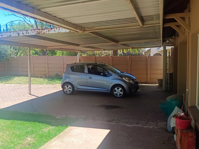 3 Bedroom House For Sale in Visagie Park