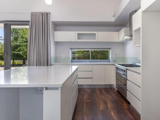 3 Bedroom House For Sale in Vrykyk