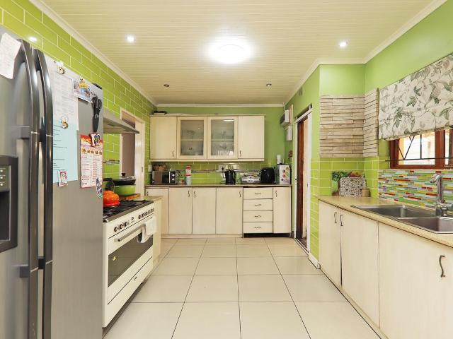 3 Bedroom house for sale in Yorkshire Estate, Cape Town