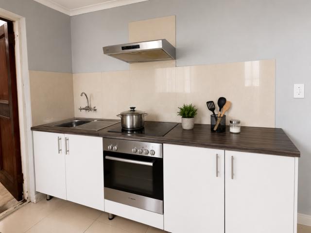 3 Bedroom House For Sale in Zeekoevlei
