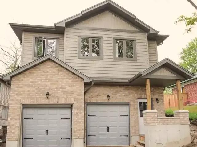 3 Bedroom House Fergus ON 103178625