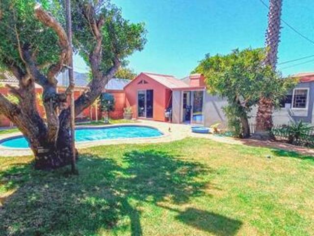 3 Bedroom House Fish Hoek Western Cape 89519907