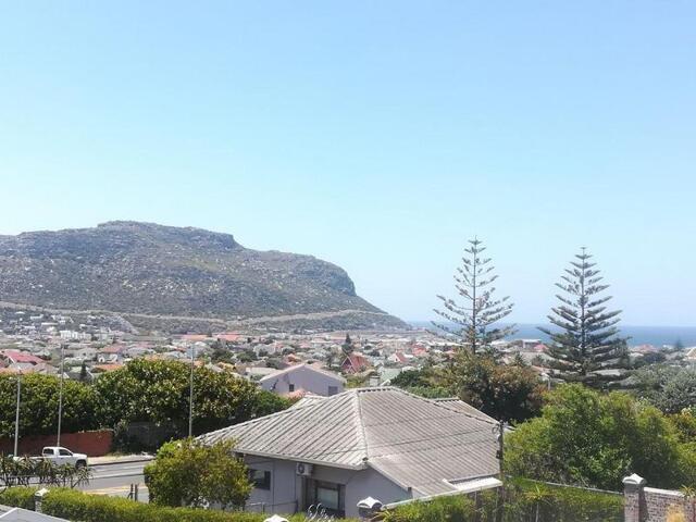 3 Bedroom House Fish Hoek Western Cape 103430580