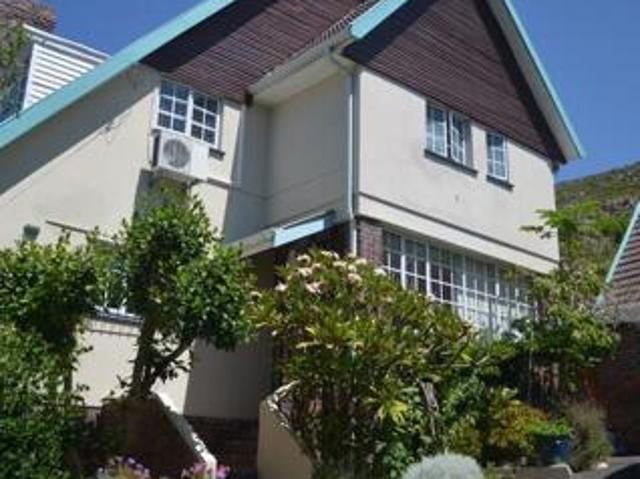 3 Bedroom House Fish Hoek Western Cape 103430596