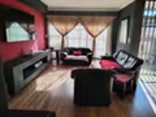 3 Bedroom House Flora Gardens Flora Gardens 103693842