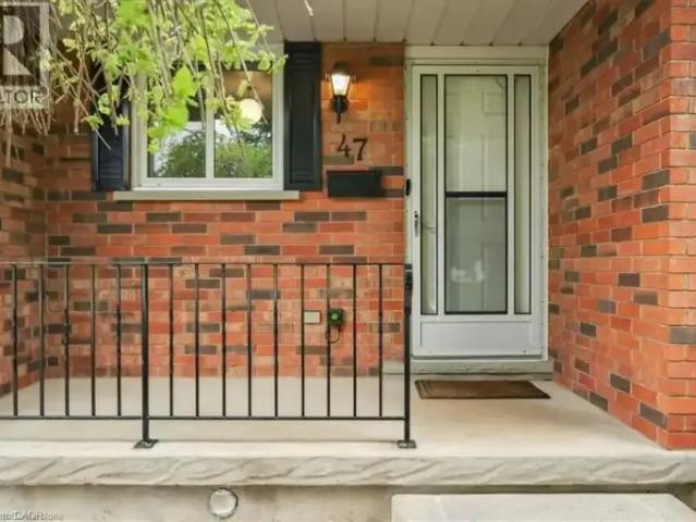 3 Bedroom House Kitchener ON 100564061