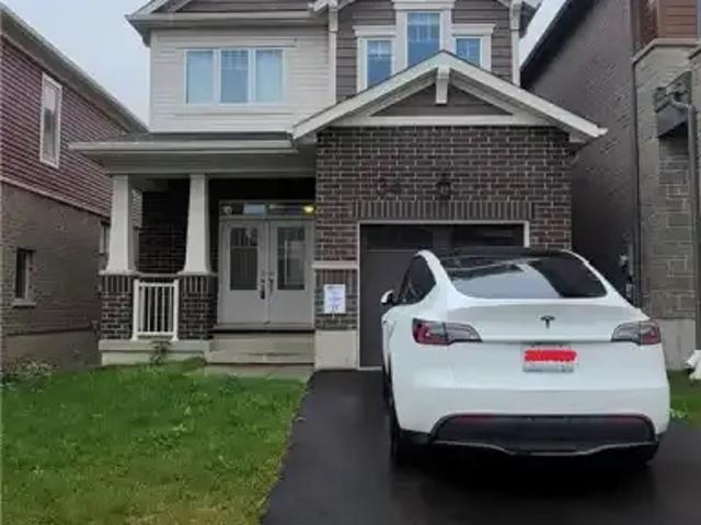3 Bedroom House Kitchener ON 102052553
