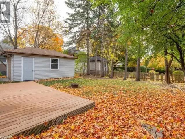 3 Bedroom House Kitchener ON 102518853