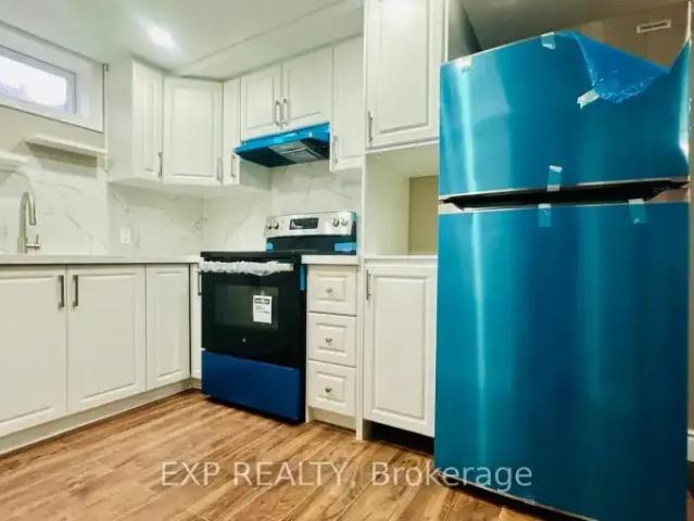 3 Bedroom House Kitchener ON 102658606