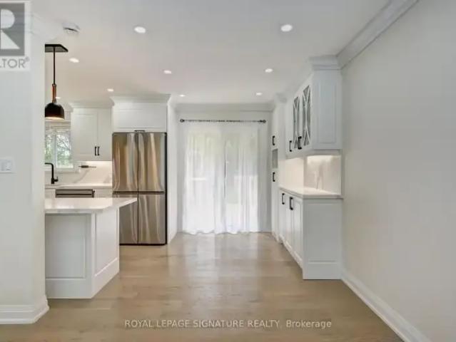 3 Bedroom House Kitchener ON 102701466
