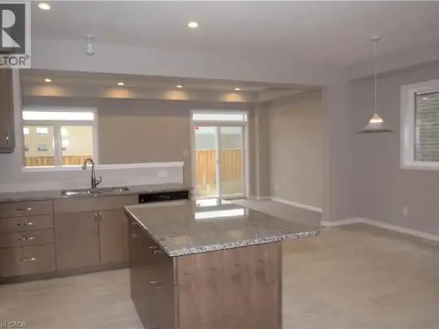 3 Bedroom House Kitchener ON 102883615