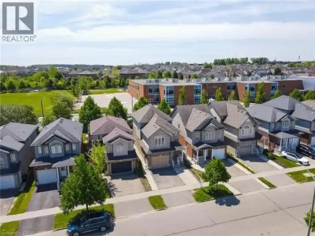 3 Bedroom House Kitchener ON 102952170