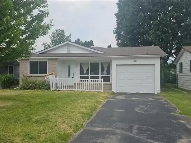 3 Bedroom House Kitchener ON 103390702