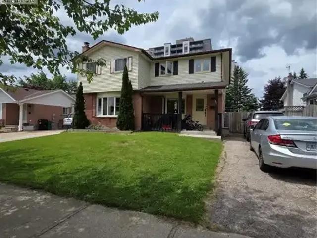 3 Bedroom House Kitchener ON 103920570