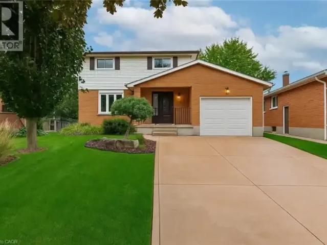 3 Bedroom House Kitchener ON 104106785