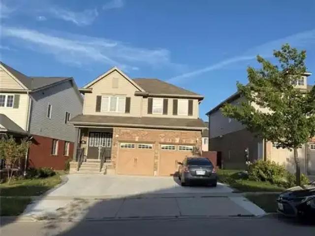 3 Bedroom House Kitchener ON 104322338