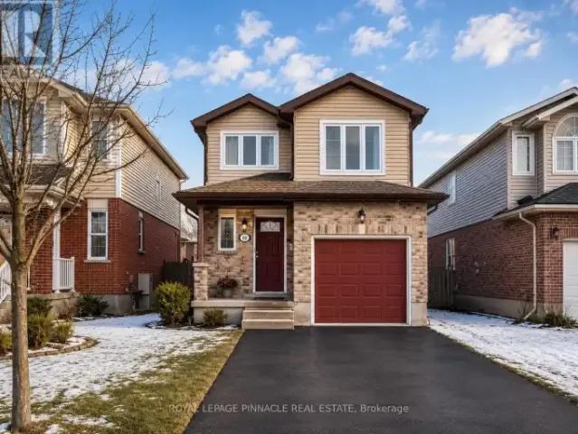 3 Bedroom House Kitchener ON 104471024