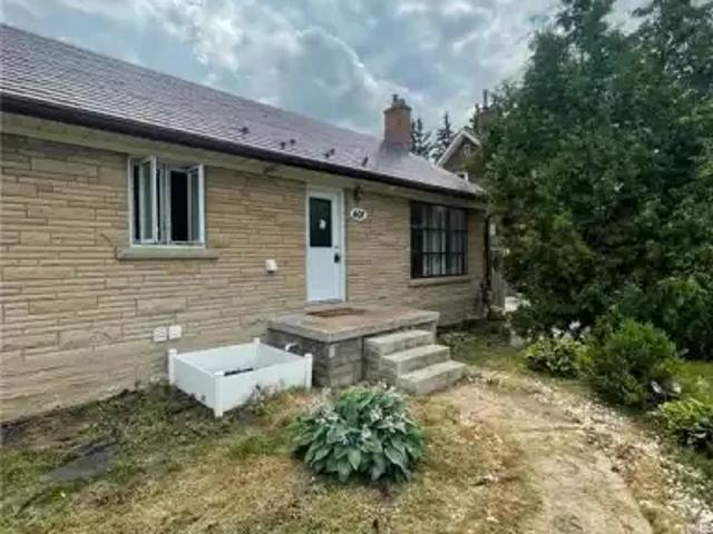 3 Bedroom House Kitchener ON 105004752
