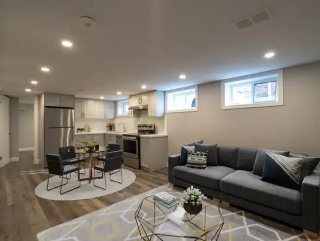 3 Bedroom House Hamilton ON 104598081