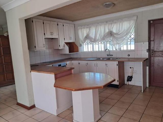 3 Bedroom House in Country View
