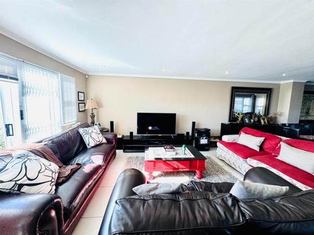 3 Bedroom House in Country Club