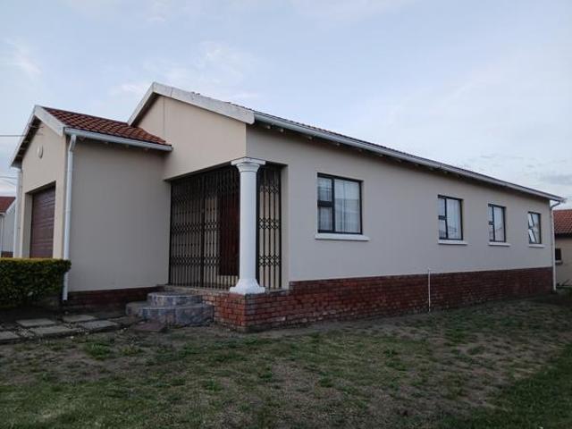 3 Bedroom House in Cove Rock