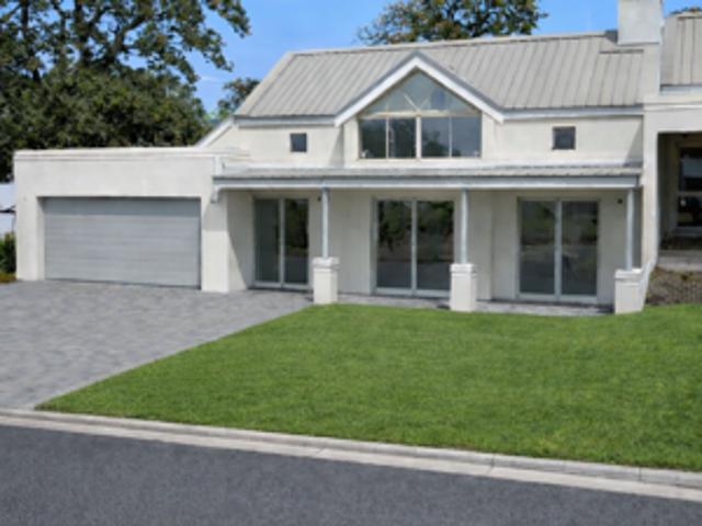 3 Bedroom House in Constantia