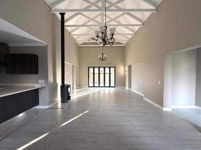 3 Bedroom House in Copperleaf Estate