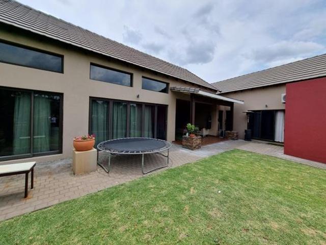 3 Bedroom House in Copperleaf Estate