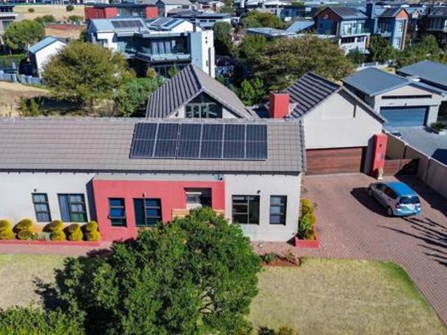 3 Bedroom House in Copperleaf Estate