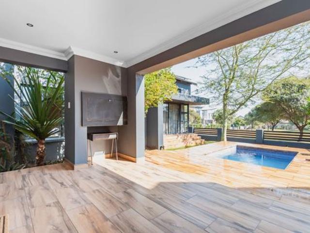 3 Bedroom House in Copperleaf Estate