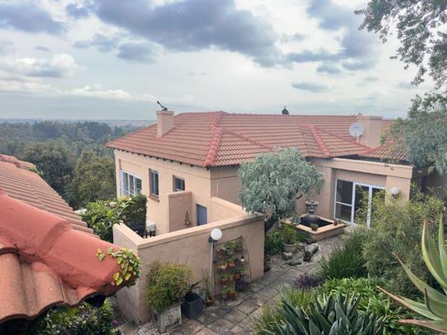 3 Bedroom House in Cornwall Hill